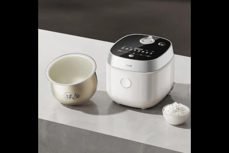 Nồi cơm điện 4L (1.5L VN) 800W Bear RC-4H40Y (DFB-J40Q5)