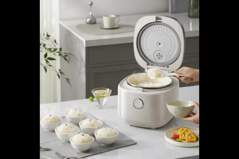 Nồi cơm điện 4L (1.5L VN) 800W Bear RC-4H40Y (DFB-J40Q5)