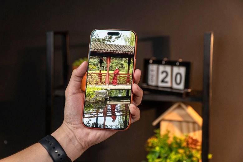iPhone 17 Pro Max 256GB độ sáng tối đa 3000 nits
