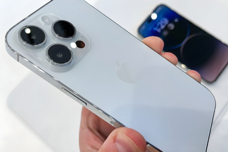 iPhone 14 Series cũ kiểm tra ngoại hình máy 