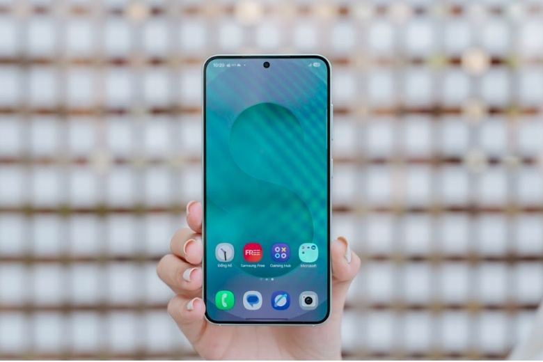 Màn hình Dynamic AMOLED 2X sắc nét