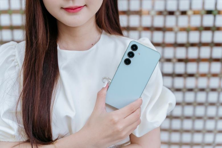 Thiết kế tinh gọn với chất liệu cao cấp