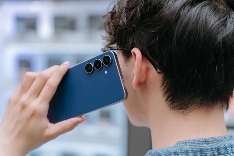 Hệ thống camera 50MP hỗ trợ AI cho chất lượng ảnh và video ấn tượng