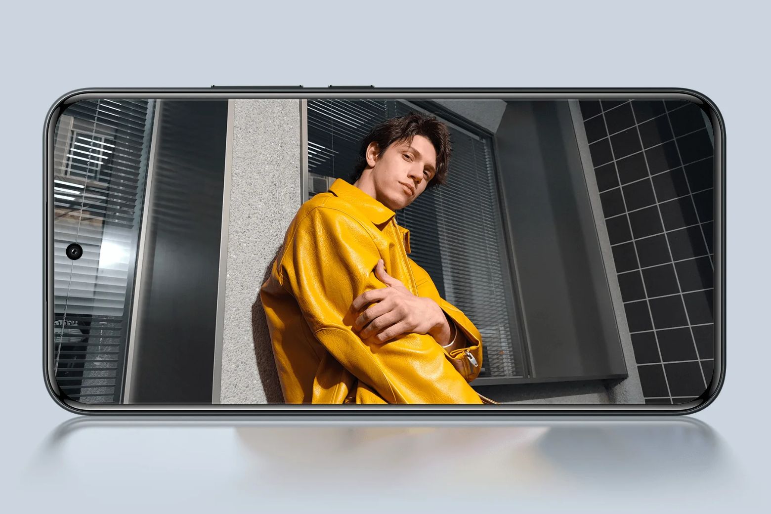 màn hình AMOLED 6.83 inch độ sáng 3200 nits của POCO M8 Pro 5G