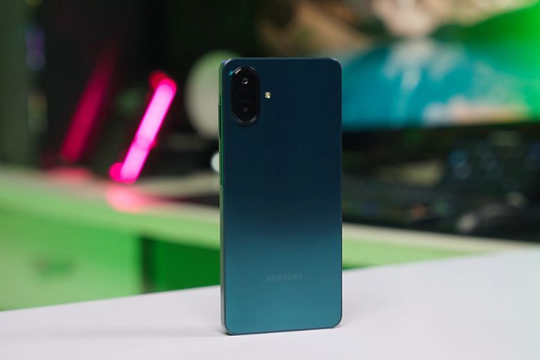 Samsung Galaxy A07 128GB dung lượng pin 5000mAh thoải mái sử dụng