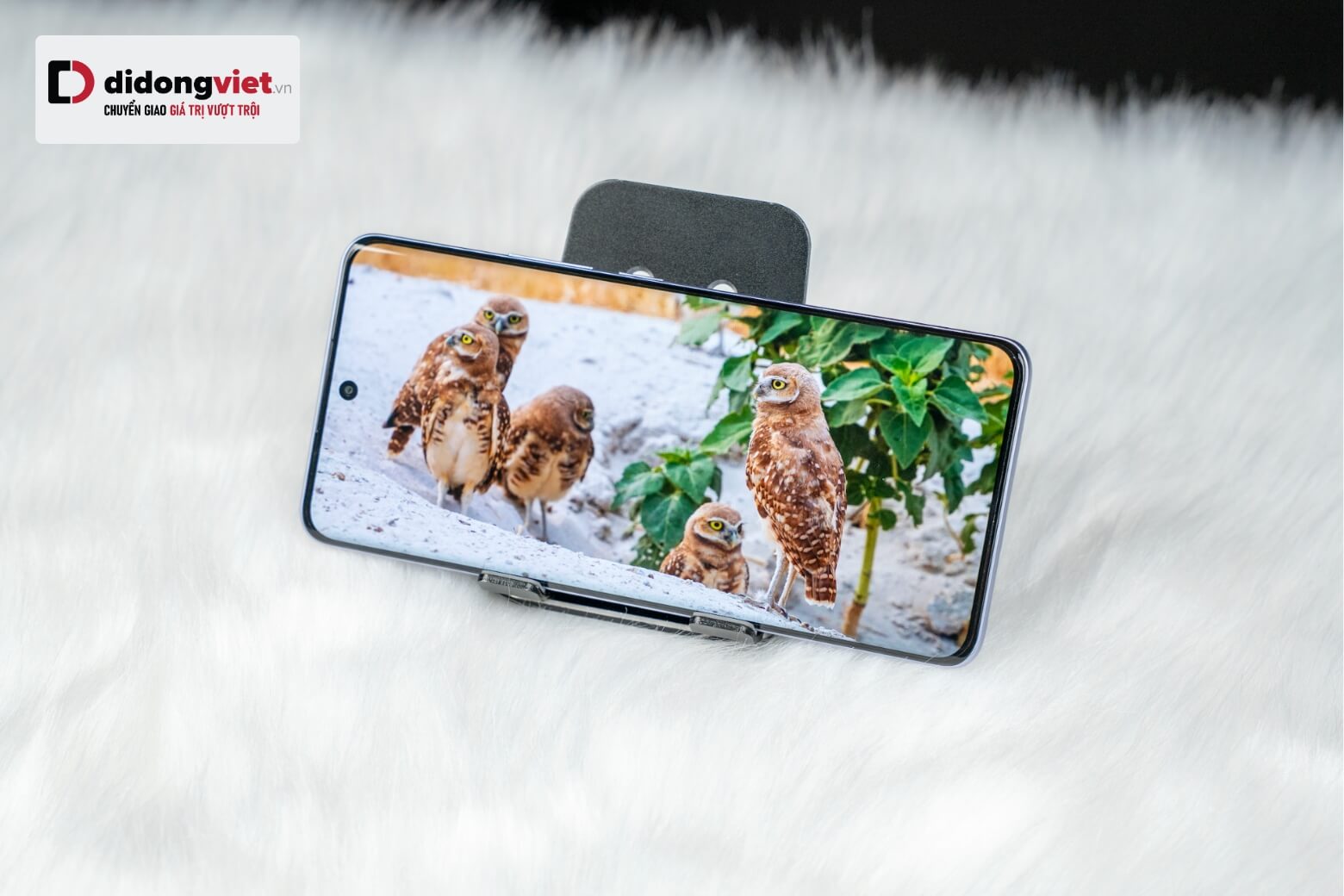 Xiaomi Redmi Note 15 sở hữu màn hình AMOLED với kích thước 6.7 inch mang đến trải nghiệm thị giác tuyệt vời