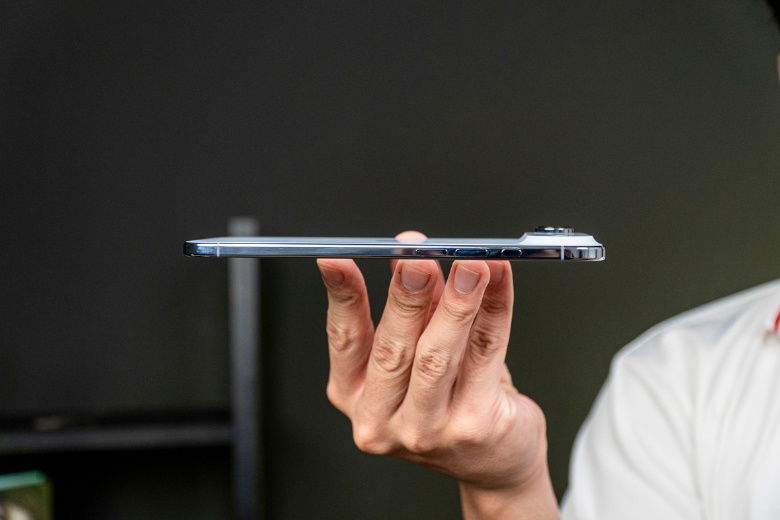 iPhone Air cũ thiết kế mỏng nhẹ hiệu năng cao