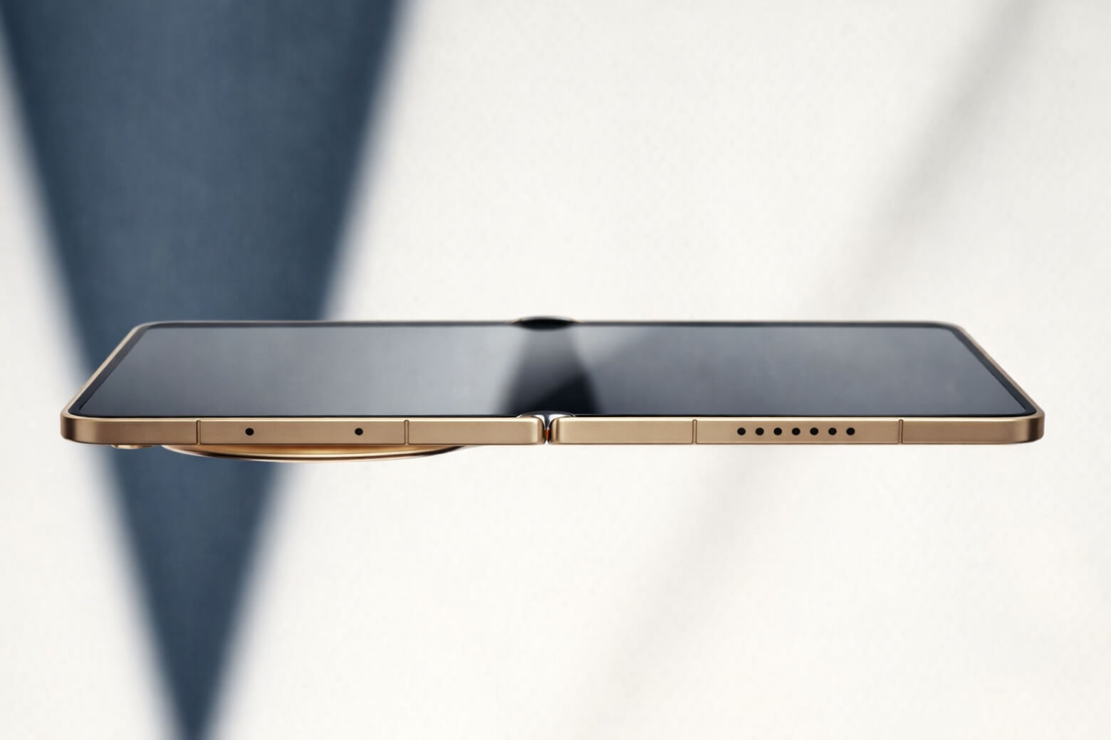 OPPO Find N6 trang bị hai màn hình LTPO OLED 120Hz với công nghệ "tự phục hồi" giảm nếp gấp