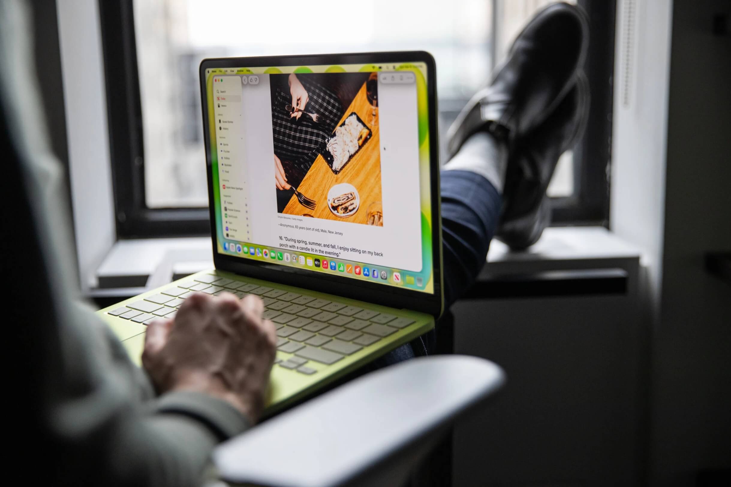 MacBook Neo 13 inch 8GB/512GB Chính Hãng mua ở  Di Động Việt
