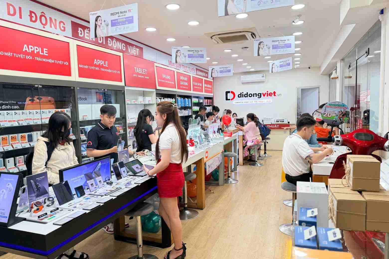 MacBook Air M5 15 inch 24GB/1TB chính hãng giá tốt