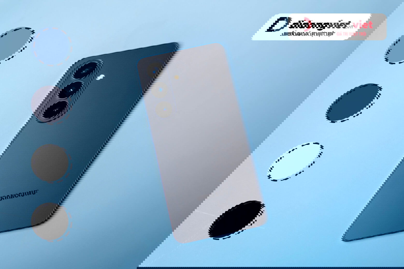 Samsung Galaxy S26 có 4 tuỳ chọn màu sắc: Đen, Trắng, Xanh Da Trời và Tím Cobalt.