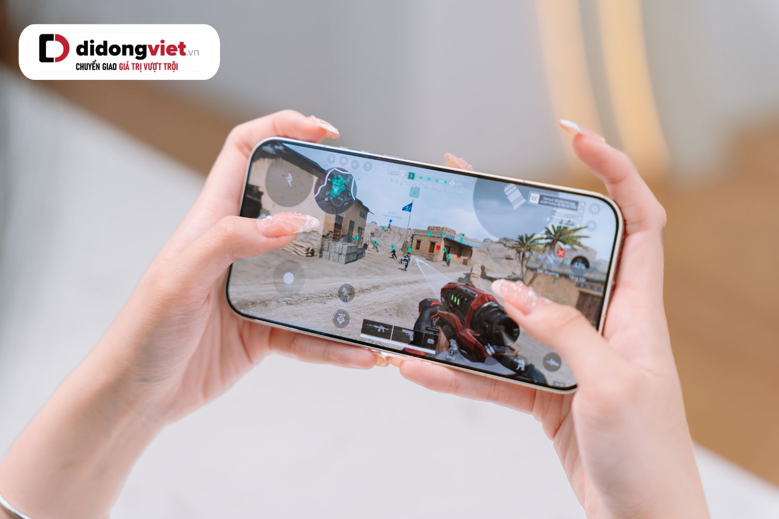 Xiaomi 17 Ultra Leica Edition — AMOLED 3500 nits, 120Hz LTPO.