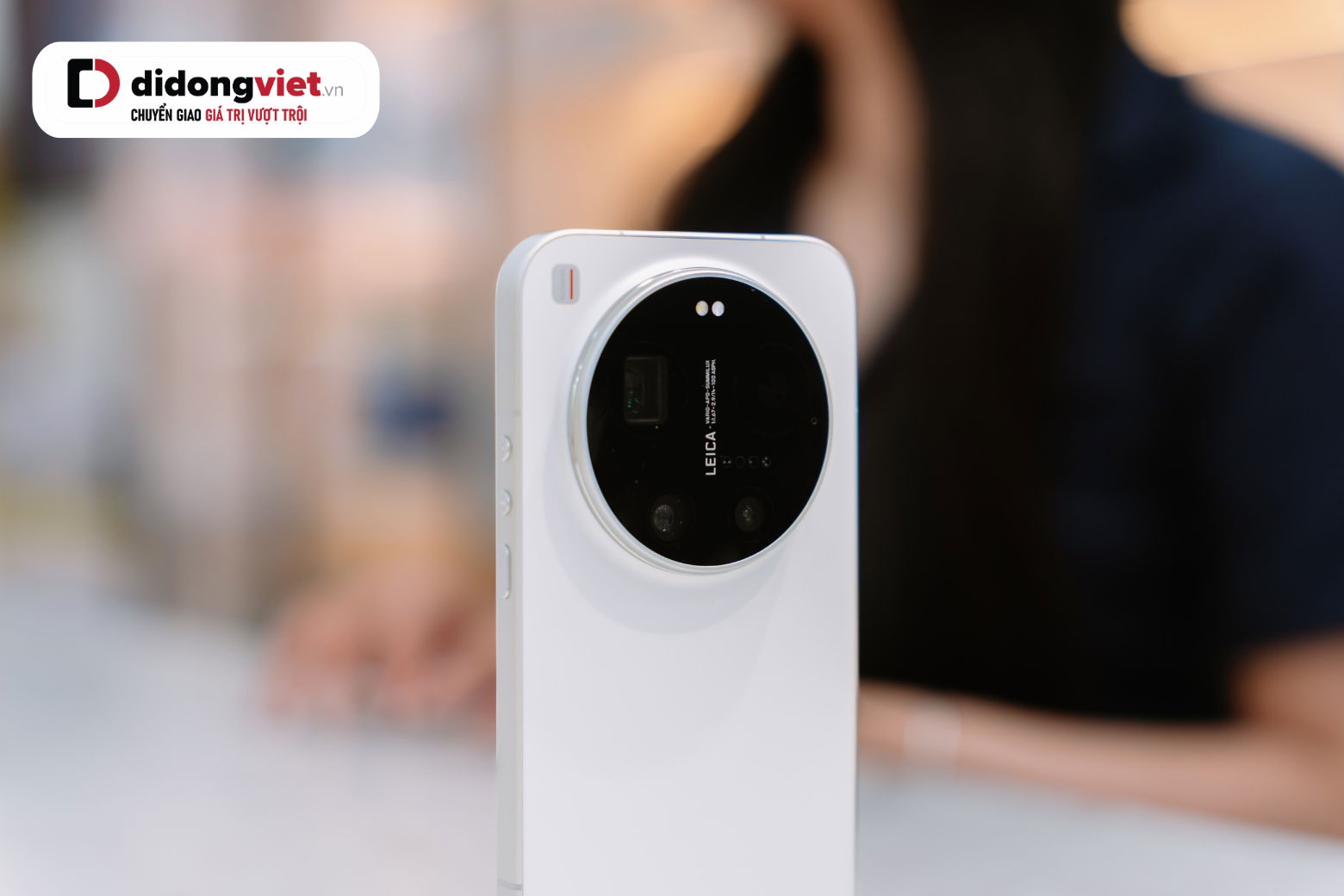 Xiaomi 17 Ultra Leica Edition — ống kính Leica, quay 8K/4K với gyro-EIS, Dolby Vision và camera selfie 50MP.