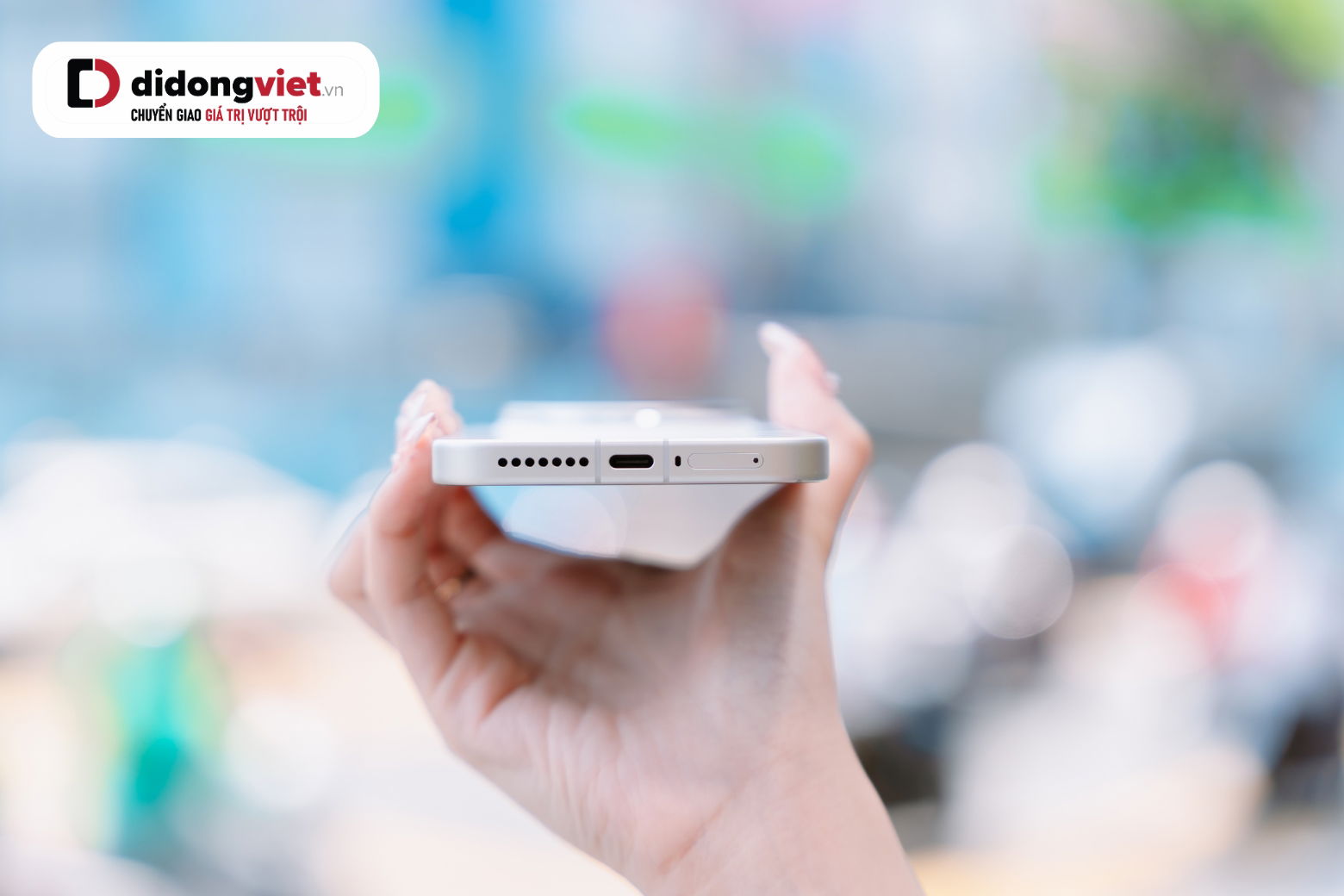 Xiaomi 17 Ultra Leica Edition — pin 6000mAh với sạc nhanh 90W đầy pin 10-15 phút.