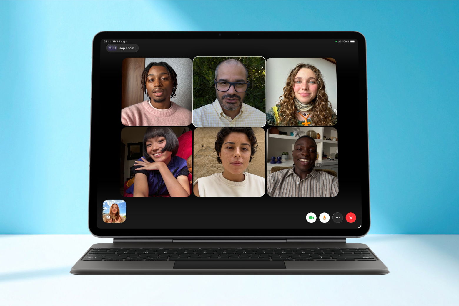 Wi-Fi 7 ổn định, Bluetooth 6, USB-C DisplayPort 6K, 5G nhanh 50%.