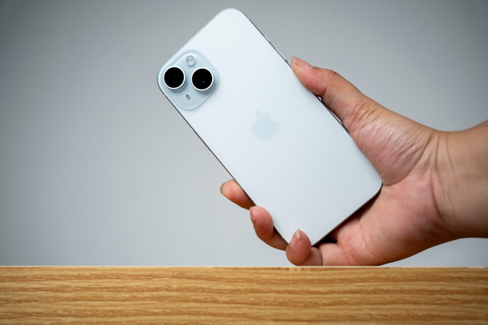 iPhone 15 chính hãng bảo hành an tâm