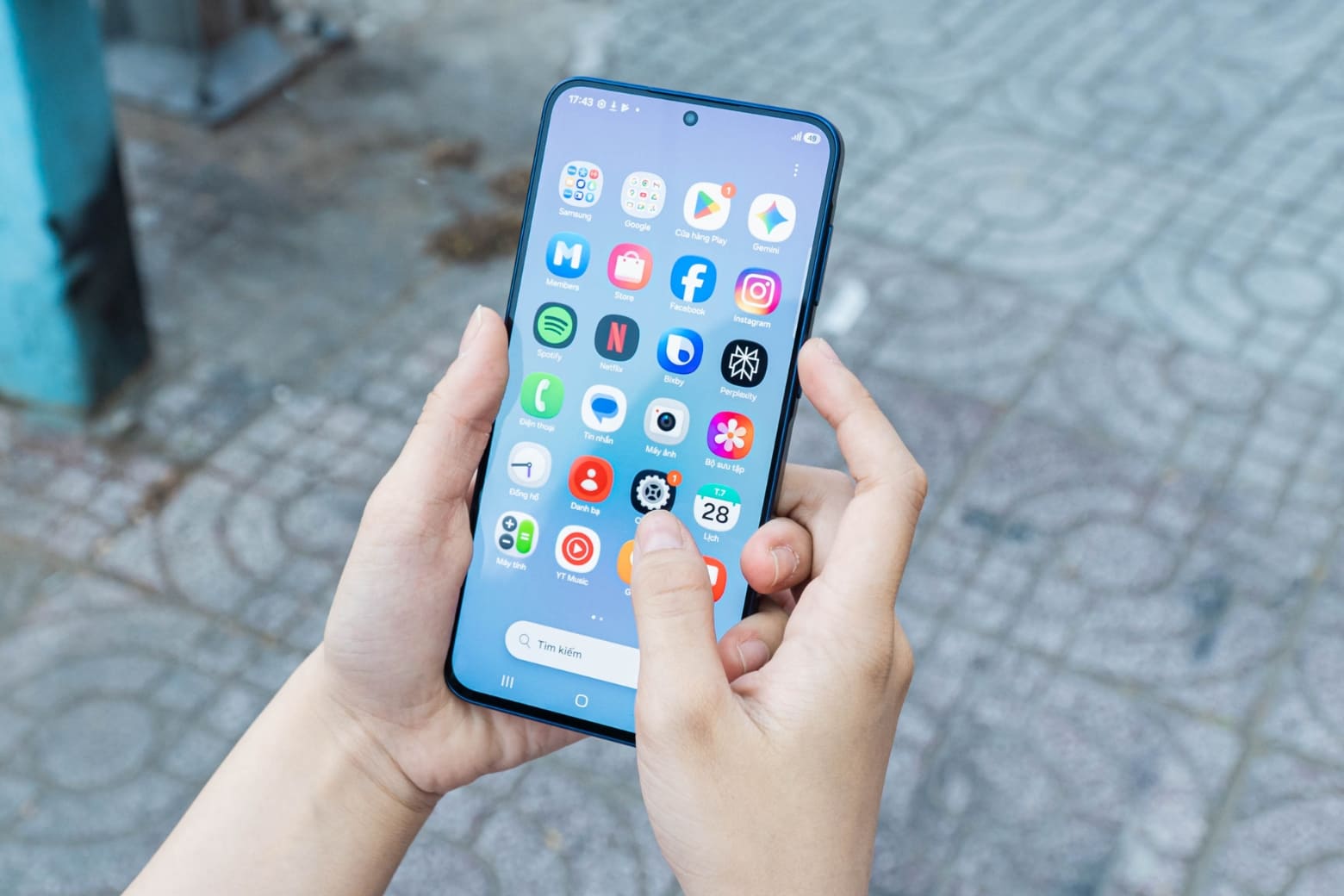 Màn hình Super AMOLED+ 1.900 nits, mượt 120Hz