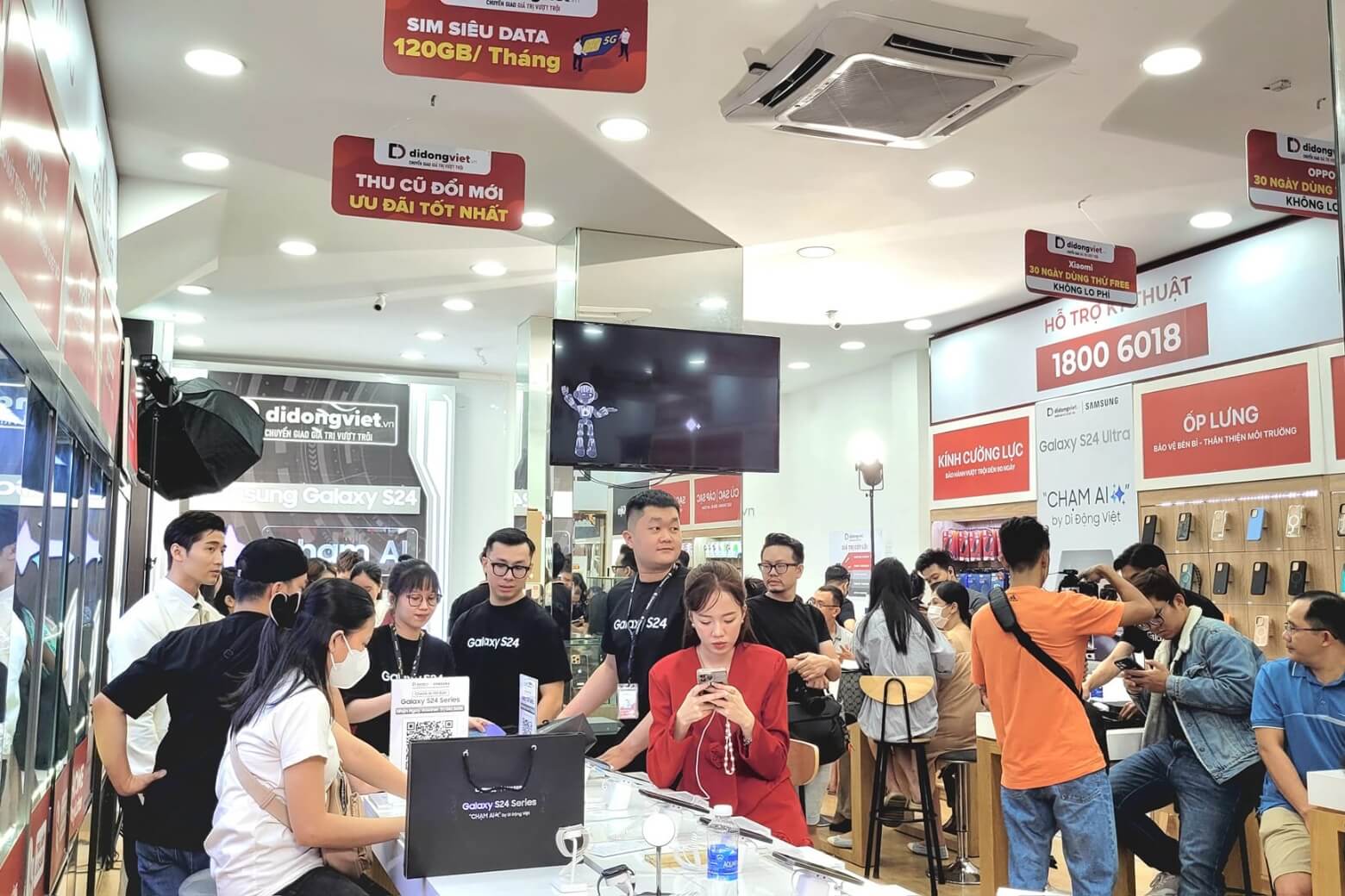 Giá rẻ của hàng xách tay thực chất đánh đổi bằng rủi ro phần mềm, phần cứng và bảo hành.