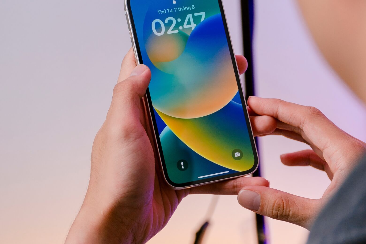 Tại Di Động Việt, máy iPhone VN/A nguyên seal đảm bảo pin mới 100%