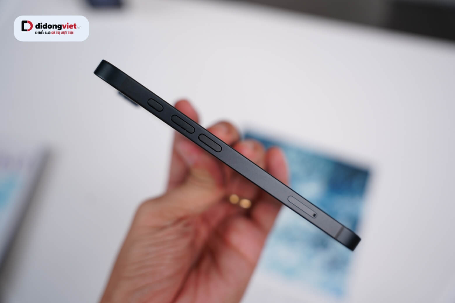 Bản 128GB vẫn đủ dùng lâu dài nếu kết hợp lưu trữ đám mây iCloud tiết kiệm và an toàn. Bản 128GB vẫn đủ dùng lâu dài nếu kết hợp lưu trữ đám mây iCloud tiết kiệm và an toàn.
