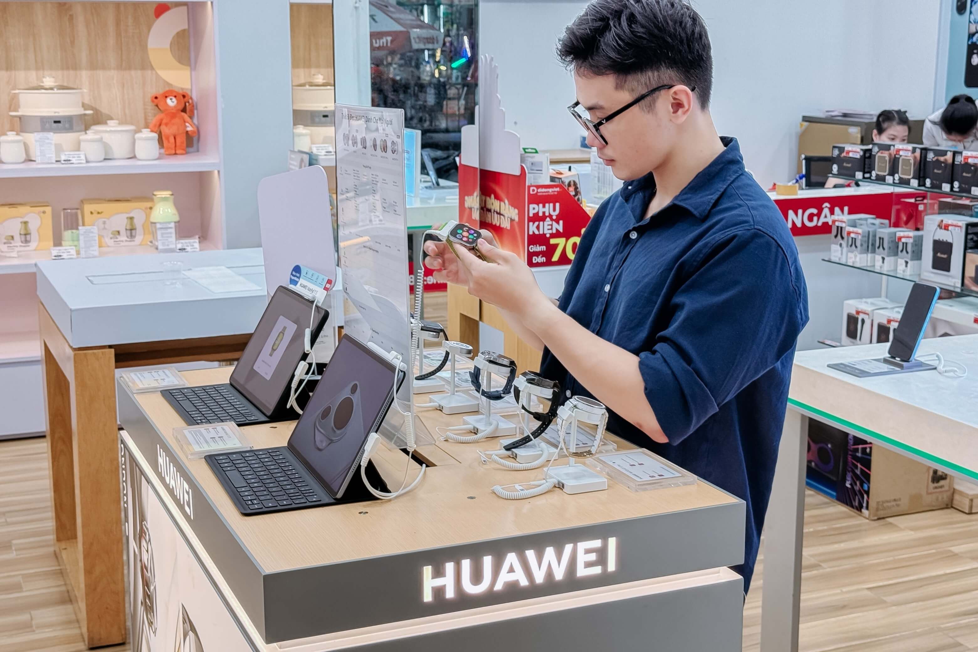 Chọn mua HUAWEI Watch GT 6 46mm chính hãng giúp người dùng an tâm hơn về chất lượng, bảo hành và trải nghiệm sử dụng lâu dài. Chọn mua HUAWEI Watch GT 6 46mm chính hãng giúp người dùng an tâm hơn về chất lượng, bảo hành và trải nghiệm sử dụng lâu dài.