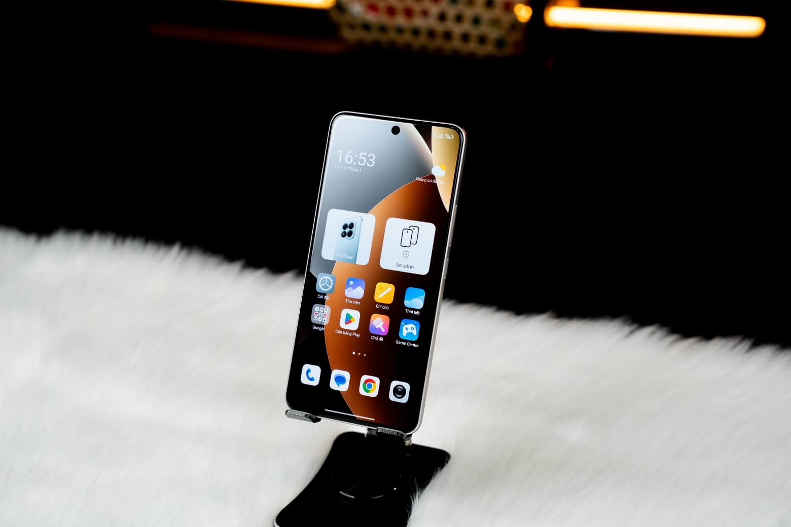 Màn hình AMOLED 1.5K 3.200 nits giúp Redmi Note 15 Pro hiển thị sắc nét ngay cả dưới nắng gắt.