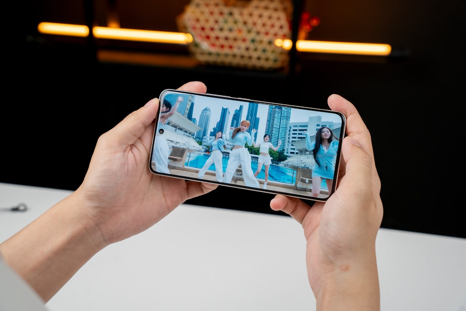 PWM 3840Hz trên Redmi Note 15 Pro giúp giảm chớp nháy màn hình, bảo vệ mắt hiệu quả khi sử dụng ban đêm.