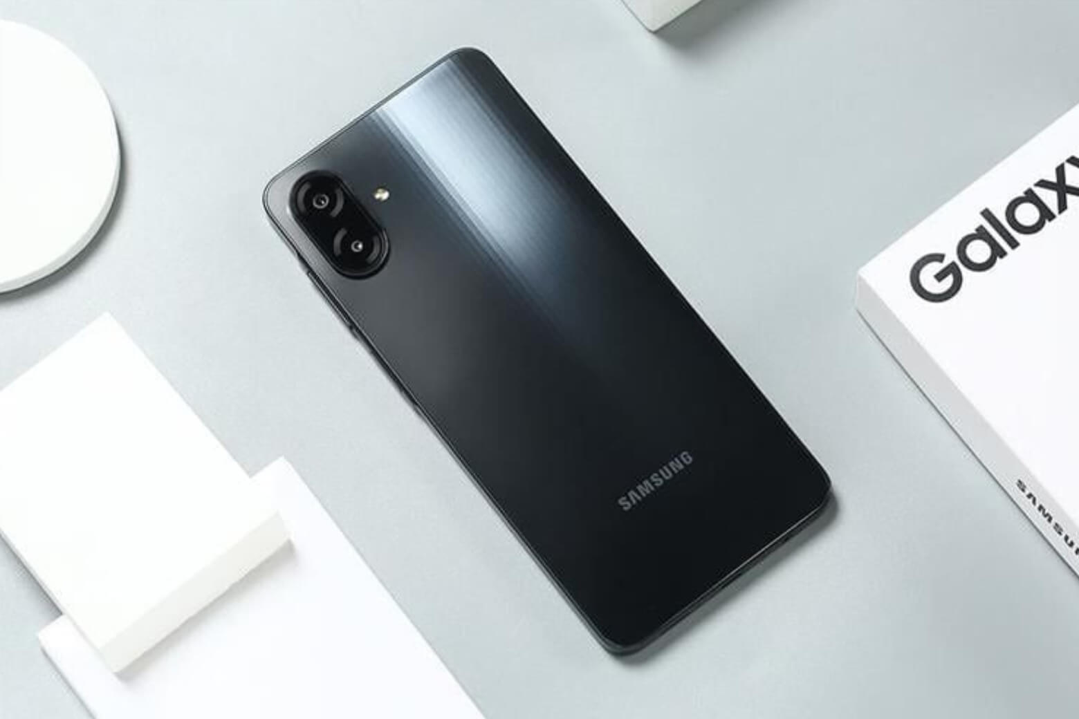 Samsung Galaxy phổ thông ưu tiên thời lượng pin cho người dùng