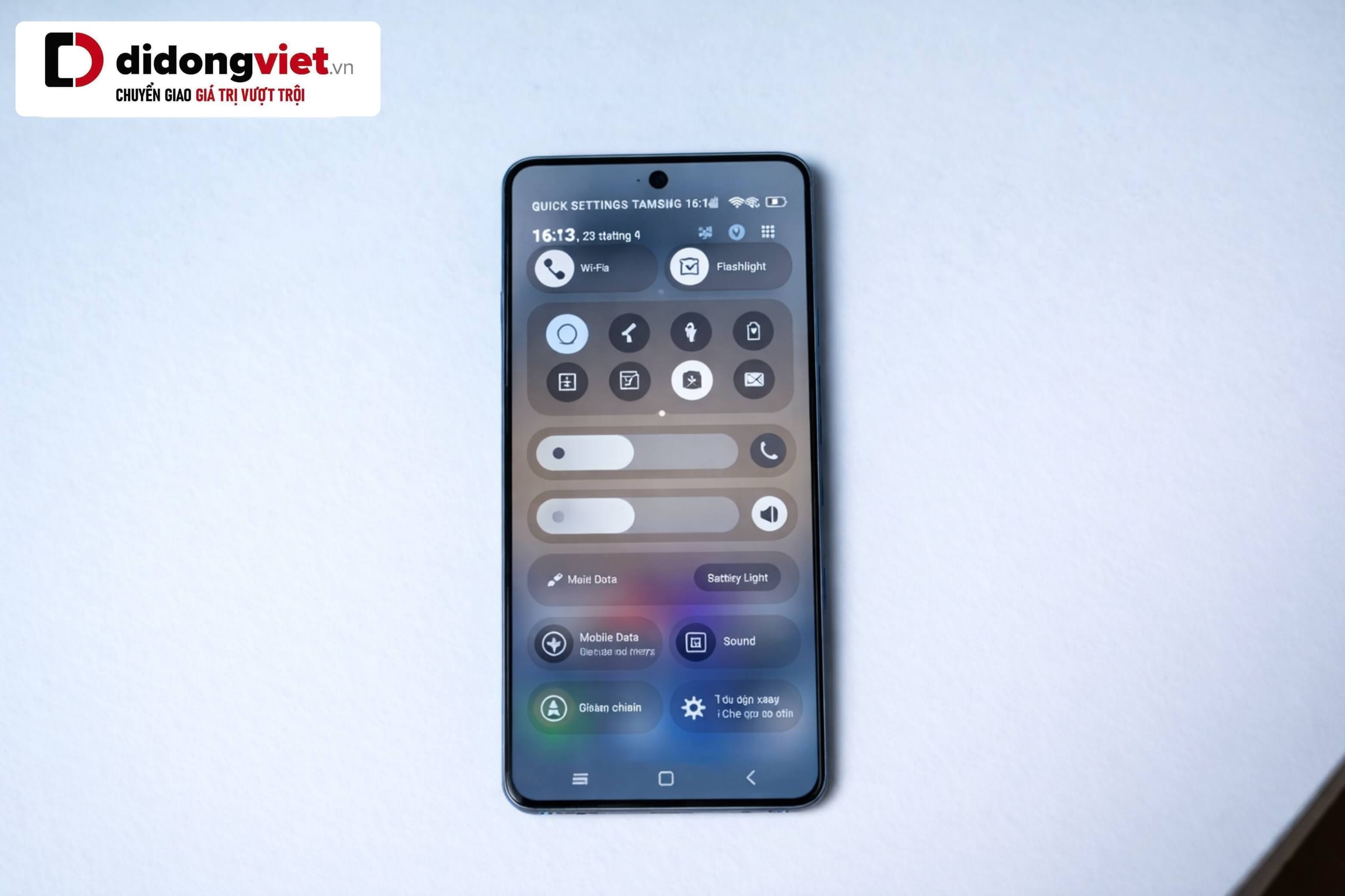 Samsung Galaxy S26 nổi bật với thiết kế mỏng nhẹ, hiệu năng AI mạnh mẽ và mức giá nâng cấp rất hợp lý. Samsung Galaxy S26 nổi bật với thiết kế mỏng nhẹ, hiệu năng AI mạnh mẽ và mức giá nâng cấp rất hợp lý.