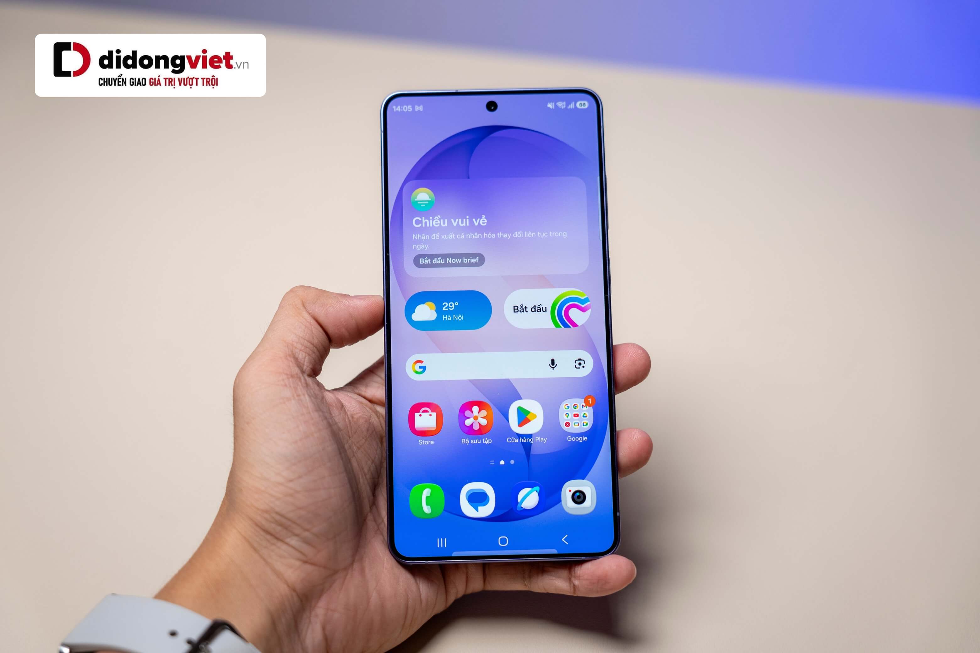 Galaxy S26 Ultra sở hữu thiết kế mỏng nhẹ hơn cùng cảm giác cầm nắm thoải mái vượt trội.