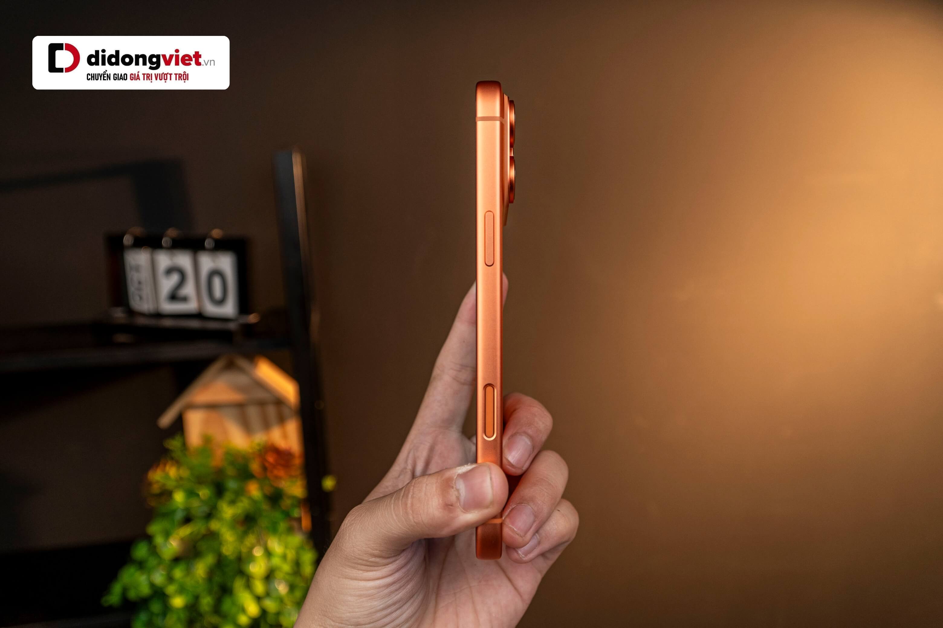 Màn hình 6.9 inch và pin bền bỉ mang đến trải nghiệm cao cấp, tối ưu cho công việc và giải trí. Màn hình 6.9 inch và pin bền bỉ mang đến trải nghiệm cao cấp, tối ưu cho công việc và giải trí.