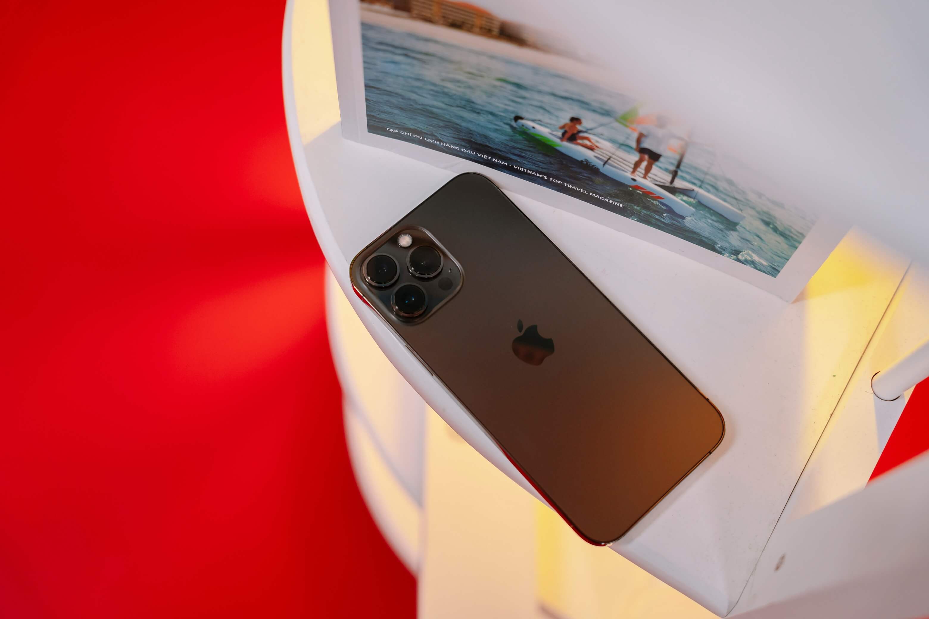 iPhone 13 cũ 99% có ngoại hình đẹp, linh kiện zin và chất lượng ổn định.