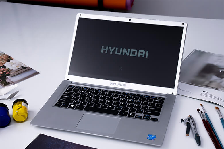 Laptop Hyundai Hybook Celeron có hệ điều hành Windows 