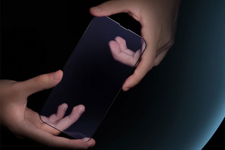 Kính cường lực iPhone 13/13 Pro Zeelot - Bề mặt mịn màng, chống lực từ các ngoại vật hàng đầu
