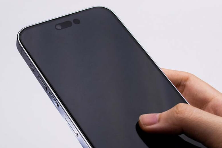 Kính cường lực iPhone 14 Pro Max Zeelot - Chống mài mòn, kích thước chuẩn xác phù hợp với mọi góc cạnh của  màn hình