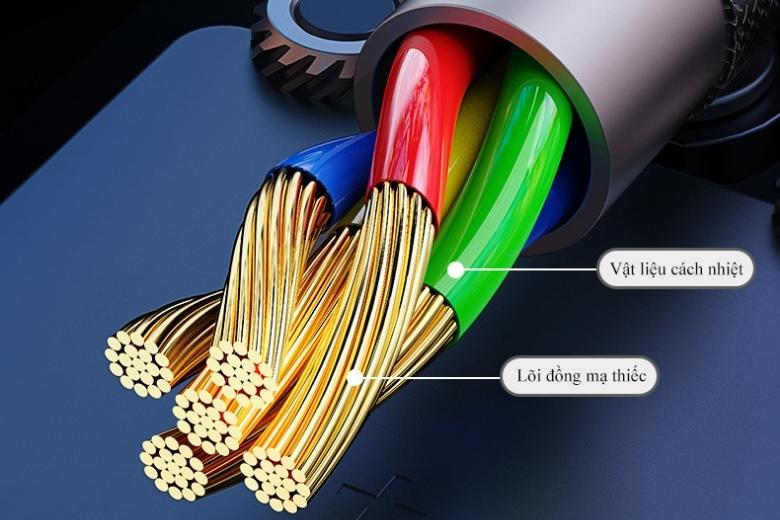 Bên trong sử dụng 5 lõi đồng được bọc lớp cách nhiệt đem lại khả năng truyền tải nhanh hơn gấp nhiều lần