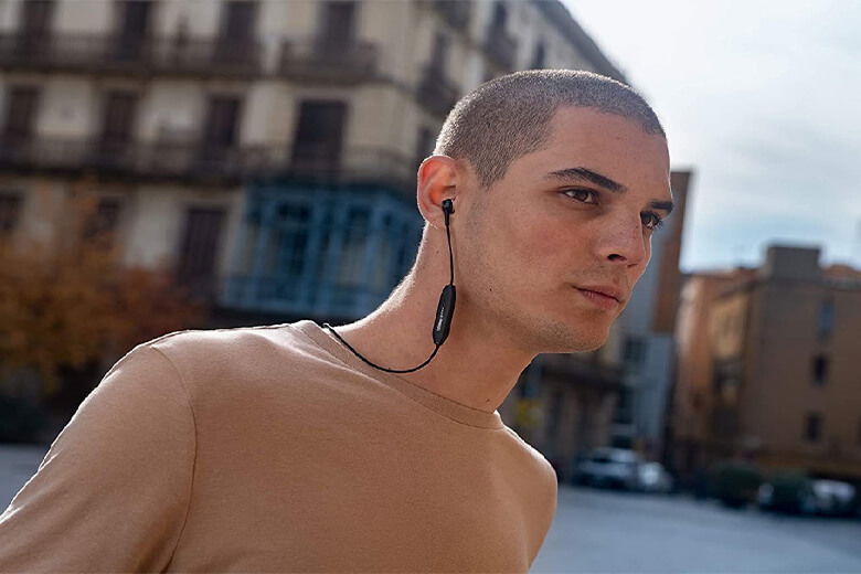 Kết nối Bluetooth ổn định, cổng sạc thông dụng
