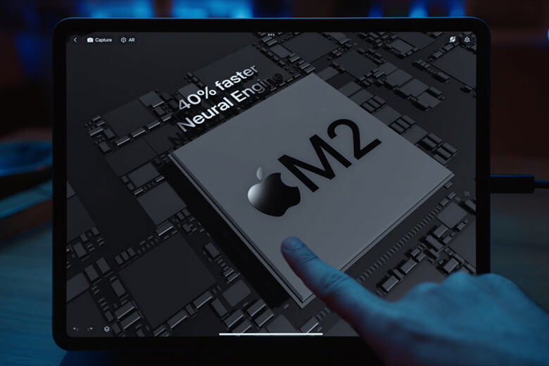 Apple M2 bao gồm CPU 7 - 8 nhân đi kèm GPU 9 - 10 nhân. Giữ sức mạnh hơn chipset M1 lên đến 15%