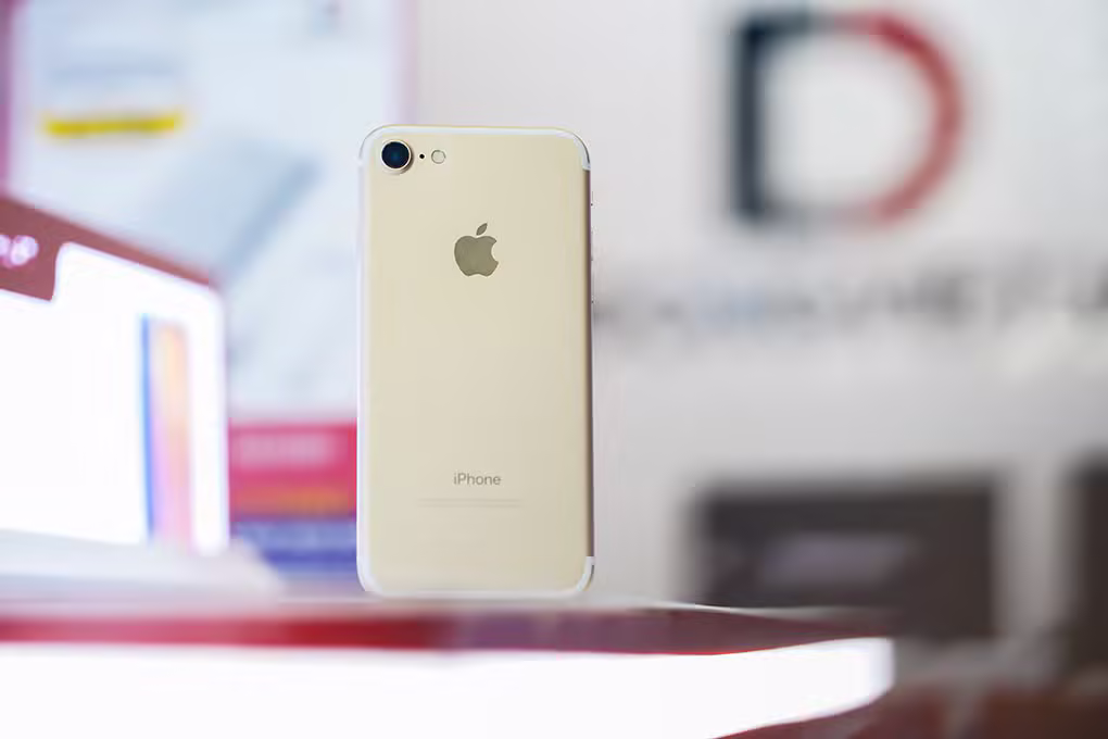 iPhone 7 32GB Lock (Likenew) - ảnh 1