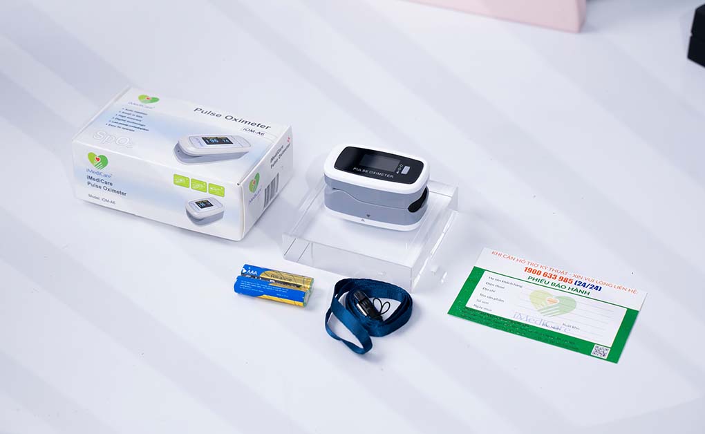 Máy đo nồng độ Oxy SPO2 IMEDICARE IOM-A6-Màu xám