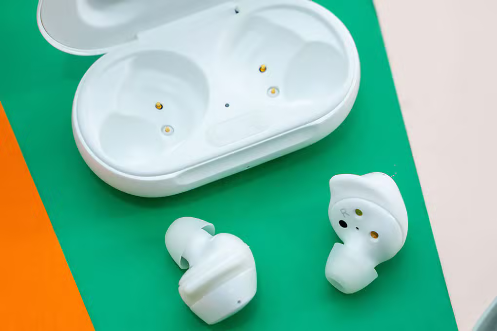 Tai nghe Bluetooth Samsung Galaxy Buds Plus Chính  - ảnh 3