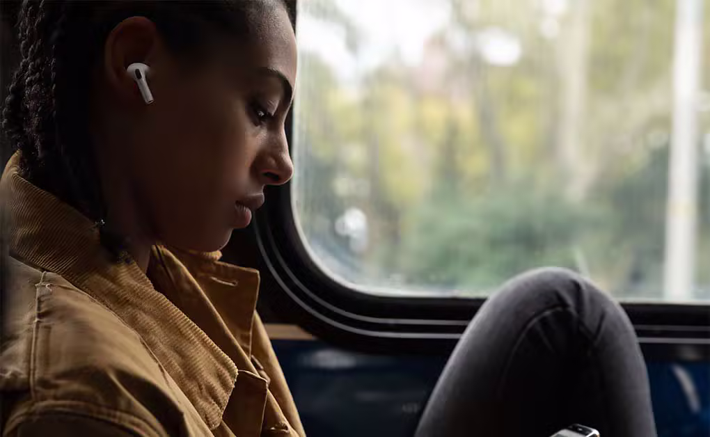 Tai nghe Apple AirPods Pro 2021 MagSafe Chính Hãng - ảnh 11