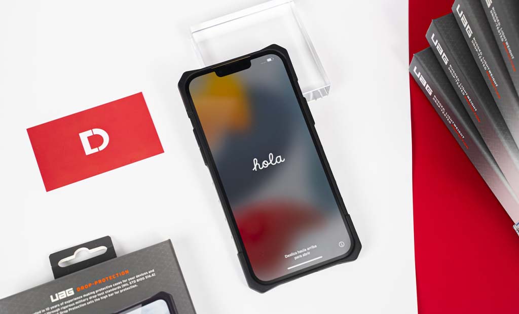 Ốp lưng iPhone 13 UAG - Plasma