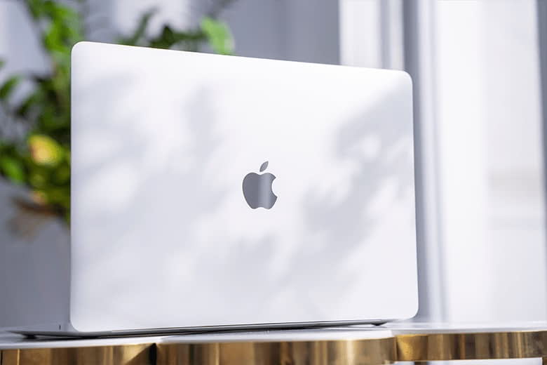 15. MacBook Air M1 bao nhiêu inch?