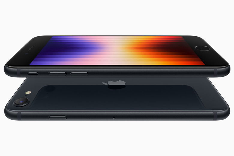Hỗ trợ kháng nước, bụi bẩn trên iPhone SE 2022
