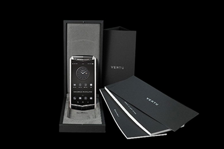 Vertu Aster P Gothic Calf- Mỗi chiếc điện thoại Vertu là độc nhất vô nhị