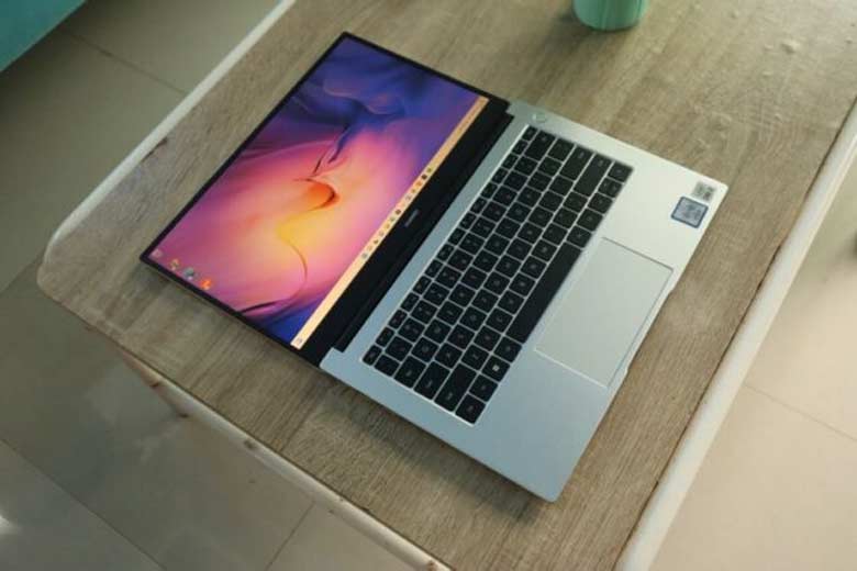 Màn hình có thể mở rộng lên đến 180 độ