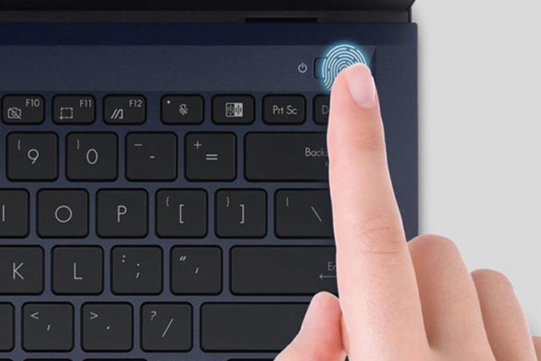 Bàn phím hiện đại, tích hợp cụm phím số trên touchpad