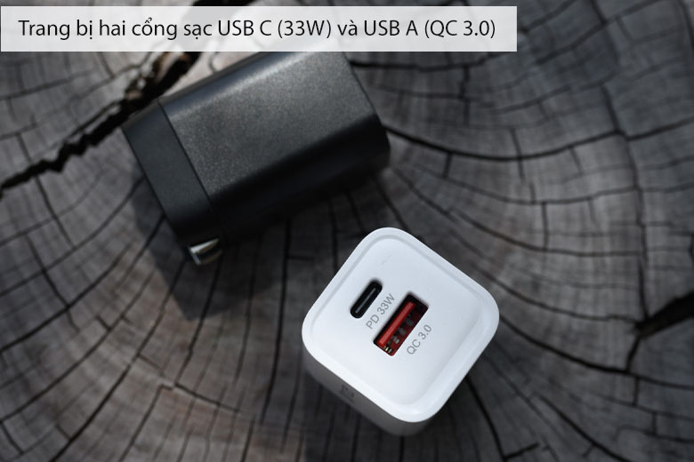 trang bị hai cổng sạc USB C (33W) và USB A (QC 3.0)