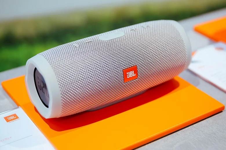 Loa Bluetooth JBL Charge 4: Thông tin cần biết trước khi mua